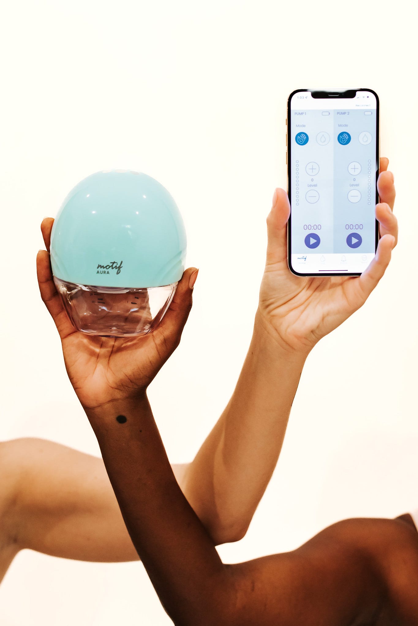 Motif Aura - Free Pump  The Breastfeeding Shop